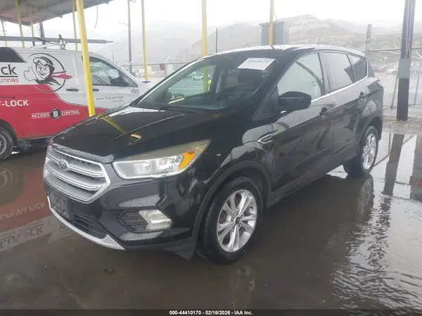 1FMCU9GD4HUC52011 2017 FORD ESCAPE - Image 2
