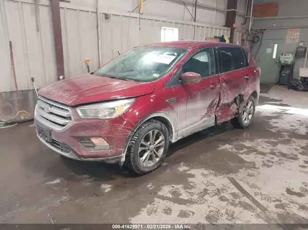 1FMCU9GD4HUD01868 2017 FORD ESCAPE - Image 2