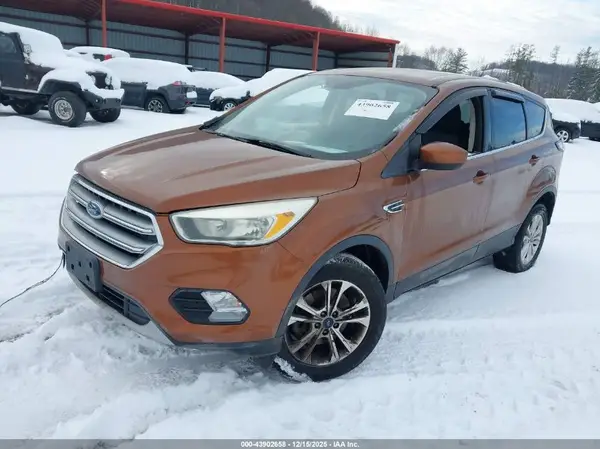 1FMCU9GD4HUD06553 2017 FORD ESCAPE - Image 2