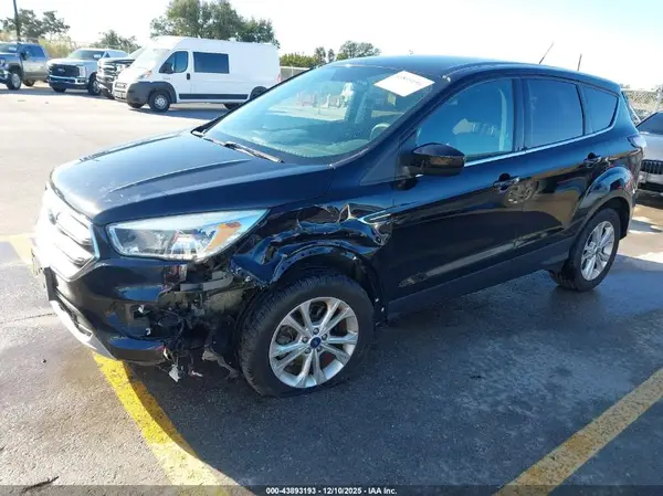 1FMCU9GD4HUD06729 2017 FORD ESCAPE - Image 2