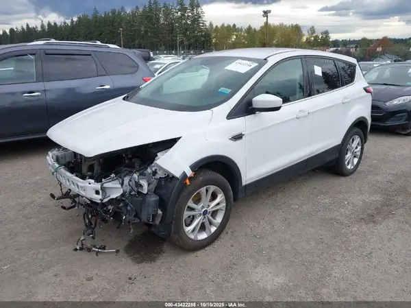 1FMCU9GD4HUD30366 2017 FORD ESCAPE - Image 2