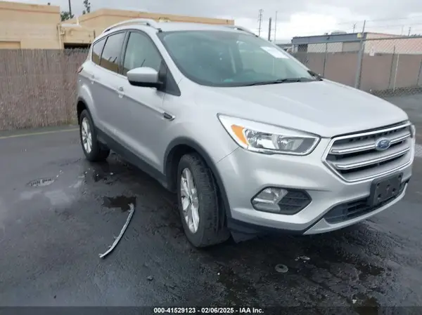 1FMCU9GD4HUD94326 2017 FORD ESCAPE - Image 1