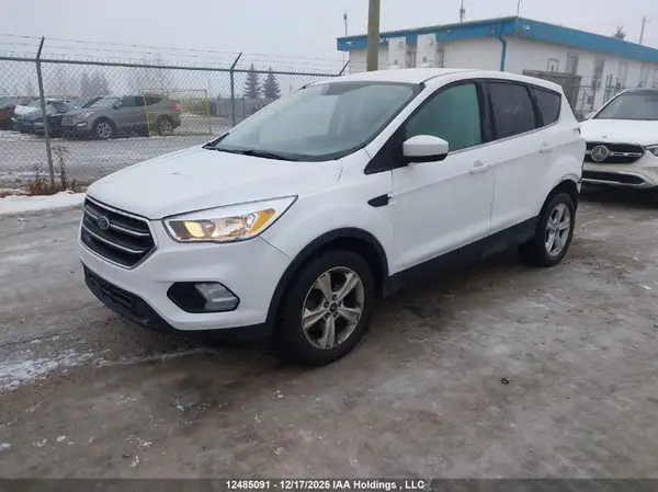 1FMCU9GD4HUE10976 2017 FORD ESCAPE - Image 2