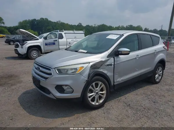 1FMCU9GD4HUE37689 2017 FORD ESCAPE - Image 2