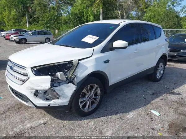 1FMCU9GD4HUE49700 2017 FORD ESCAPE - Image 2