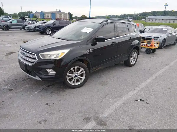 1FMCU9GD4JUA03066 2018 FORD ESCAPE - Image 2