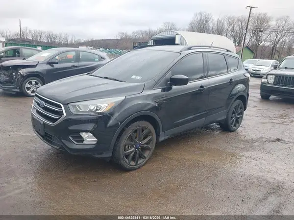 1FMCU9GD4JUA27108 2018 FORD ESCAPE - Image 2
