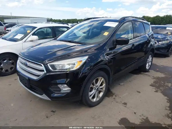 1FMCU9GD4JUA30056 2018 FORD ESCAPE - Image 2