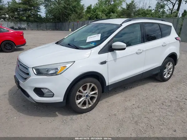 1FMCU9GD4JUA43972 2018 FORD ESCAPE - Image 2