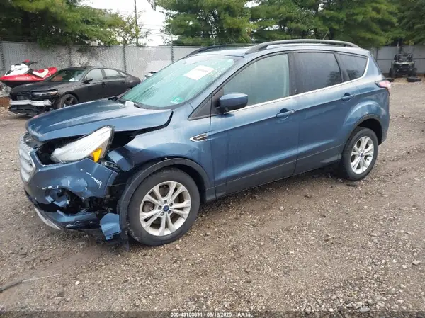 1FMCU9GD4JUA74039 2018 FORD ESCAPE - Image 2