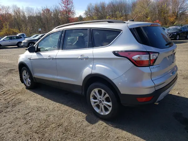 1FMCU9GD4JUA75143 2018 FORD ESCAPE - Image 2