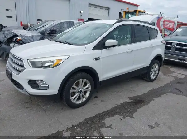 1FMCU9GD4JUA76003 2018 FORD ESCAPE - Image 2