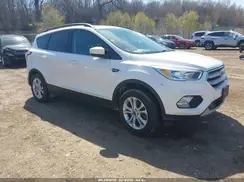 1FMCU9GD4JUB06181 2018 FORD ESCAPE