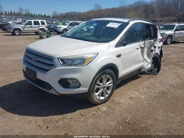 1FMCU9GD4JUB06181 2018 FORD ESCAPE - Image 2