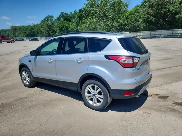 1FMCU9GD4JUB06889 2018 FORD ESCAPE - Image 2