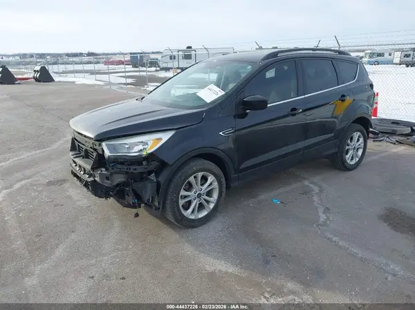 1FMCU9GD4JUB10506 2018 FORD ESCAPE - Image 2