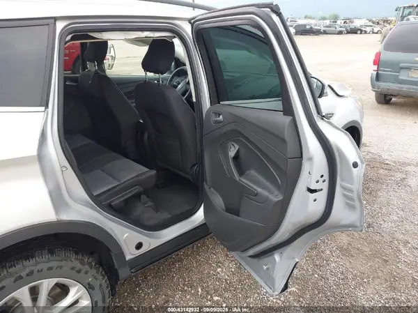 1FMCU9GD4JUB14880 2018 FORD ESCAPE - Image 8
