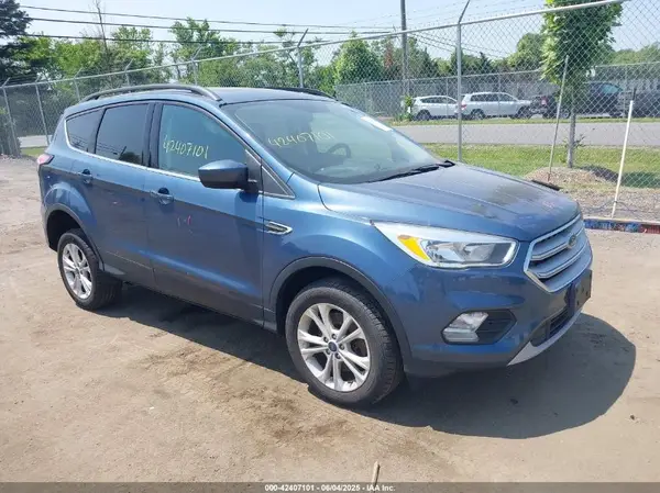 1FMCU9GD4JUB28858 2018 FORD ESCAPE - Image 1