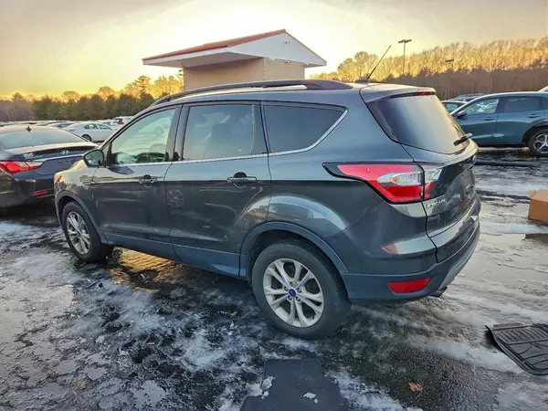 1FMCU9GD4JUB30237 2018 FORD ESCAPE - Image 2