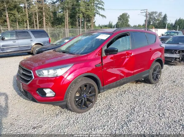 1FMCU9GD4JUB30500 2018 FORD ESCAPE - Image 2