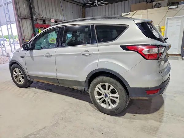 1FMCU9GD4JUB43263 2018 FORD ESCAPE - Image 2