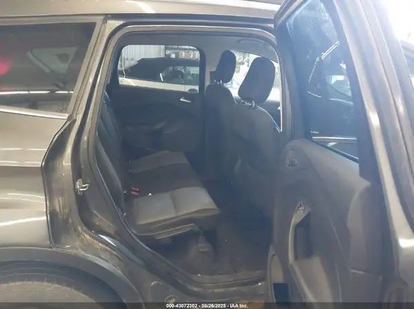 1FMCU9GD4JUB43960 2018 FORD ESCAPE - Image 8