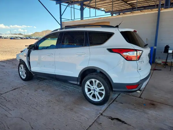 1FMCU9GD4JUB46647 2018 FORD ESCAPE - Image 2