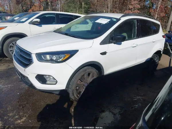 1FMCU9GD4JUB67661 2018 FORD ESCAPE - Image 2