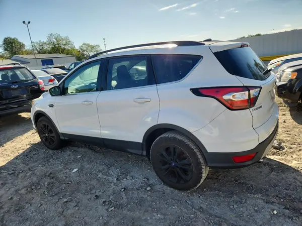 1FMCU9GD4JUB92950 2018 FORD ESCAPE - Image 2