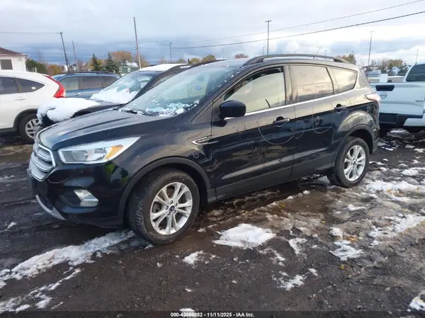 1FMCU9GD4JUC00612 2018 FORD ESCAPE - Image 2