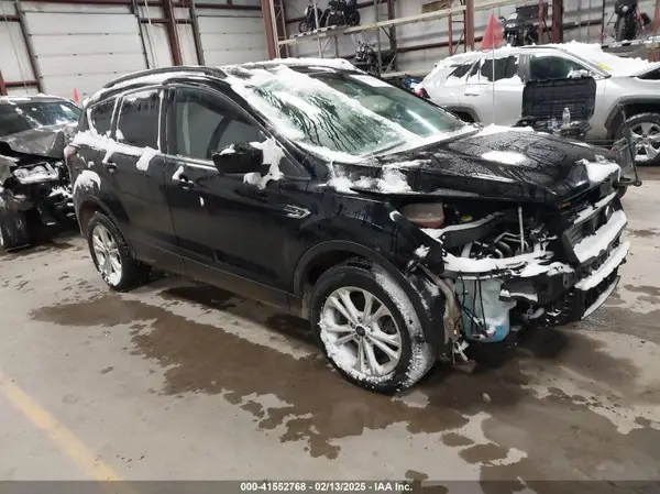 1FMCU9GD4JUC05275 2018 FORD ESCAPE - Image 1