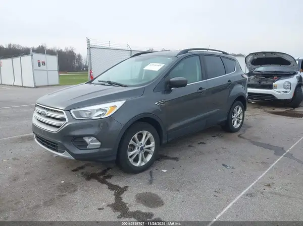 1FMCU9GD4JUC13330 2018 FORD ESCAPE - Image 2