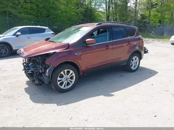 1FMCU9GD4JUC16065 2018 FORD ESCAPE - Image 2