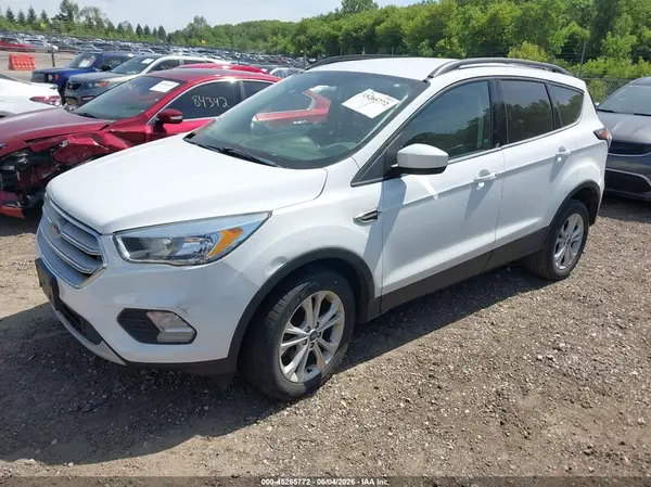 1FMCU9GD4JUC32170 2018 FORD ESCAPE - Image 2