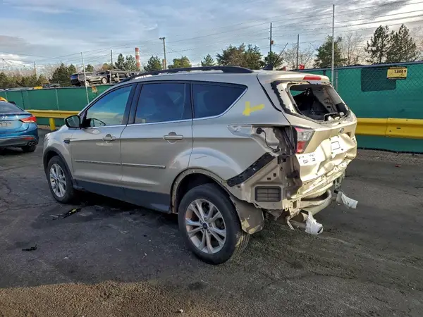1FMCU9GD4JUC33643 2018 FORD ESCAPE - Image 2