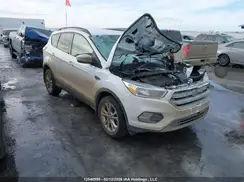 1FMCU9GD4JUC82647 2018 FORD ESCAPE