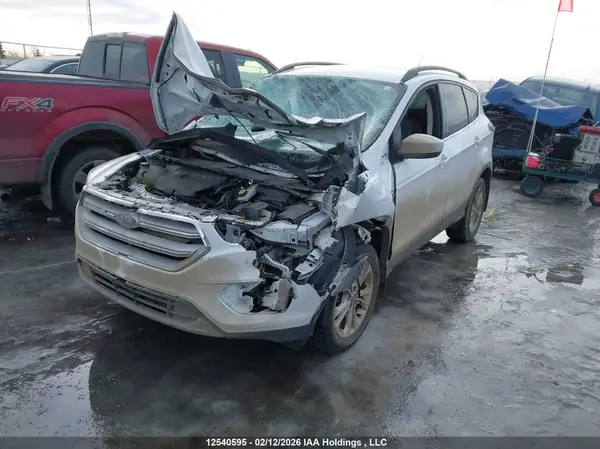 1FMCU9GD4JUC82647 2018 FORD ESCAPE - Image 2