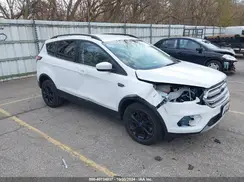 1FMCU9GD4JUC96239 2018 FORD ESCAPE