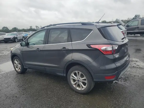 1FMCU9GD4JUC99528 2018 FORD ESCAPE - Image 2