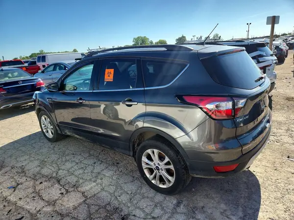 1FMCU9GD4JUD06042 2018 FORD ESCAPE - Image 2