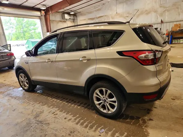 1FMCU9GD4JUD07207 2018 FORD ESCAPE - Image 2