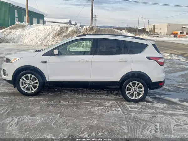 1FMCU9GD4JUD08924 2018 FORD ESCAPE - Image 2