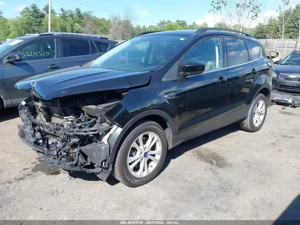 1FMCU9GD4JUD11712 2018 FORD ESCAPE - Image 2