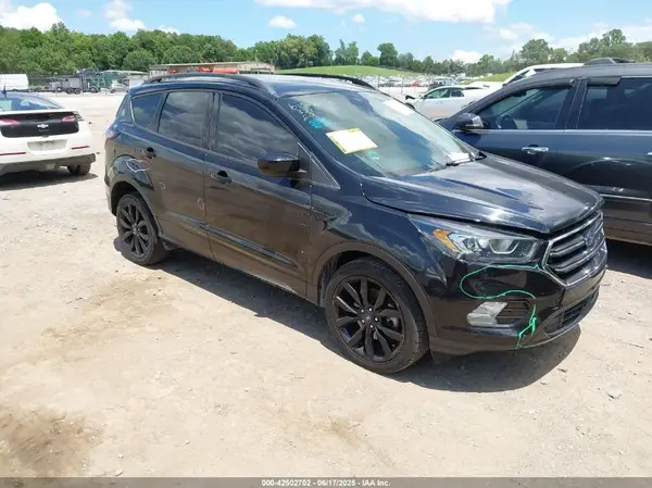 1FMCU9GD4JUD25836 2018 FORD ESCAPE - Image 1
