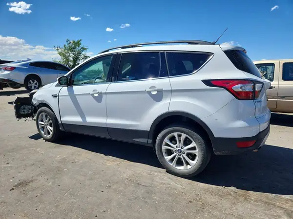 1FMCU9GD4JUD29336 2018 FORD ESCAPE - Image 2