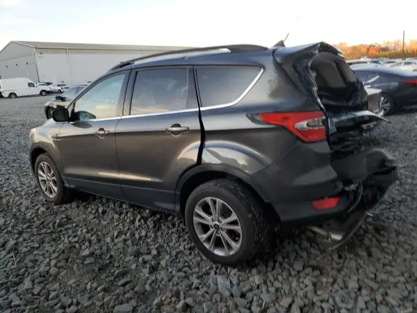 1FMCU9GD4JUD46797 2018 FORD ESCAPE - Image 2