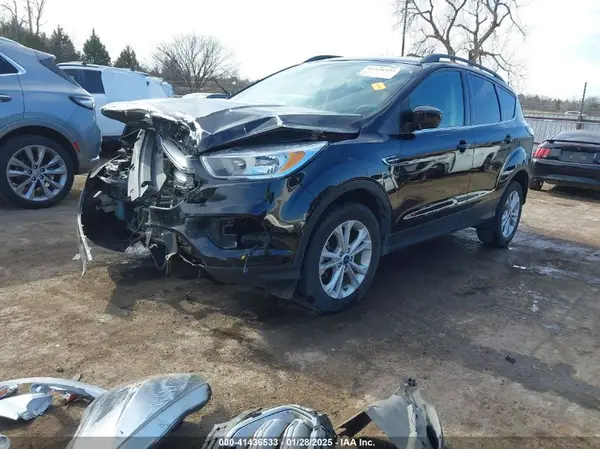 1FMCU9GD4JUD50882 2018 FORD ESCAPE - Image 2