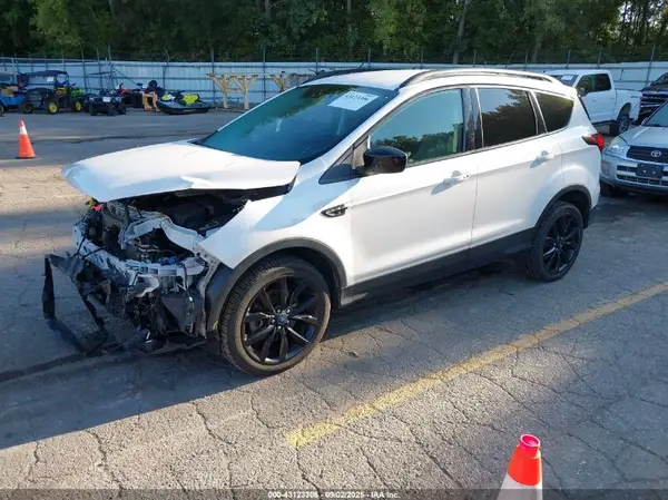 1FMCU9GD4KUA31385 2019 FORD ESCAPE - Image 2