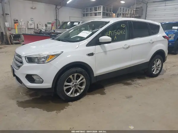 1FMCU9GD4KUA60241 2019 FORD ESCAPE - Image 2