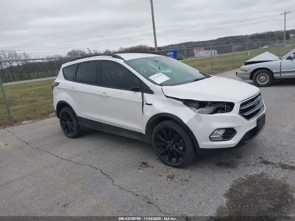 1FMCU9GD4KUA63155 2019 FORD ESCAPE - Image 1